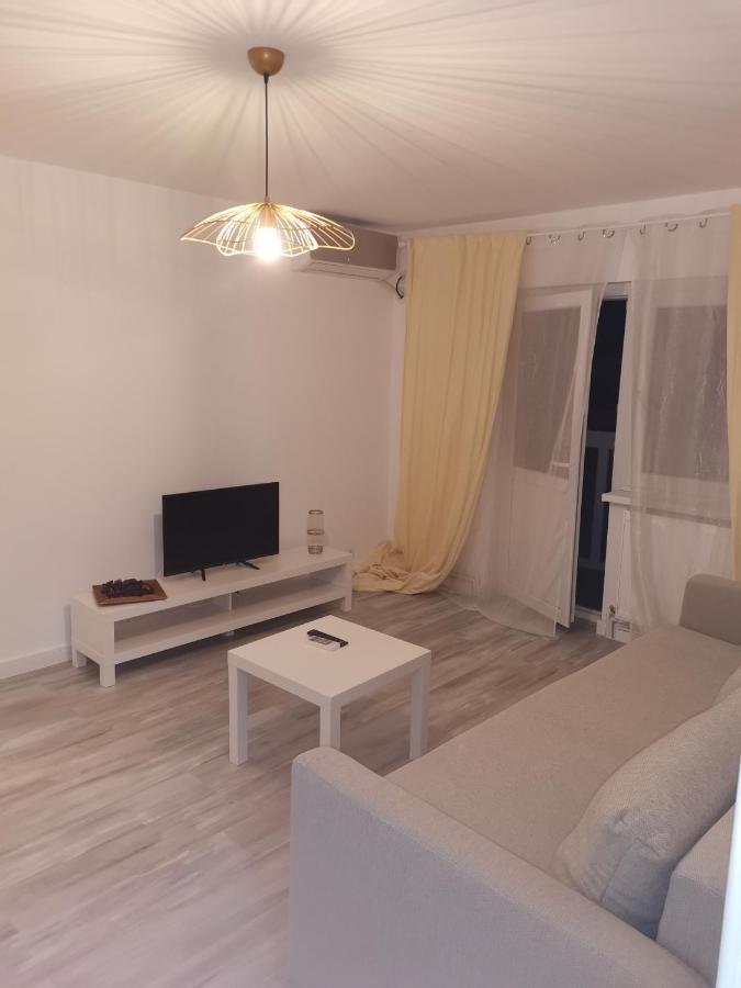 Bloom Box Apartments Craiova Dış mekan fotoğraf